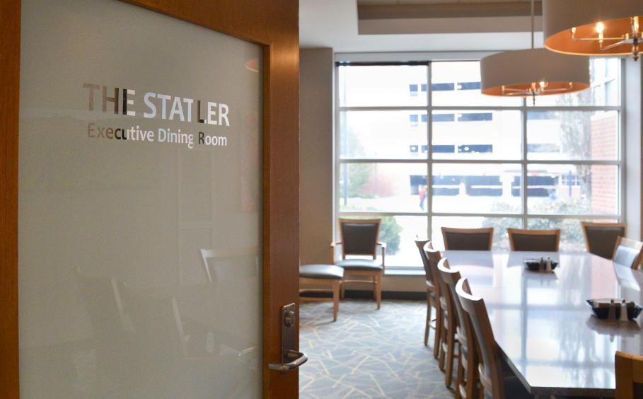 The Statler Executive Dining Room in Cafe Laura.